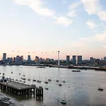 Waterfront- London Greenwich O2 Arena 2 Bed Flat
