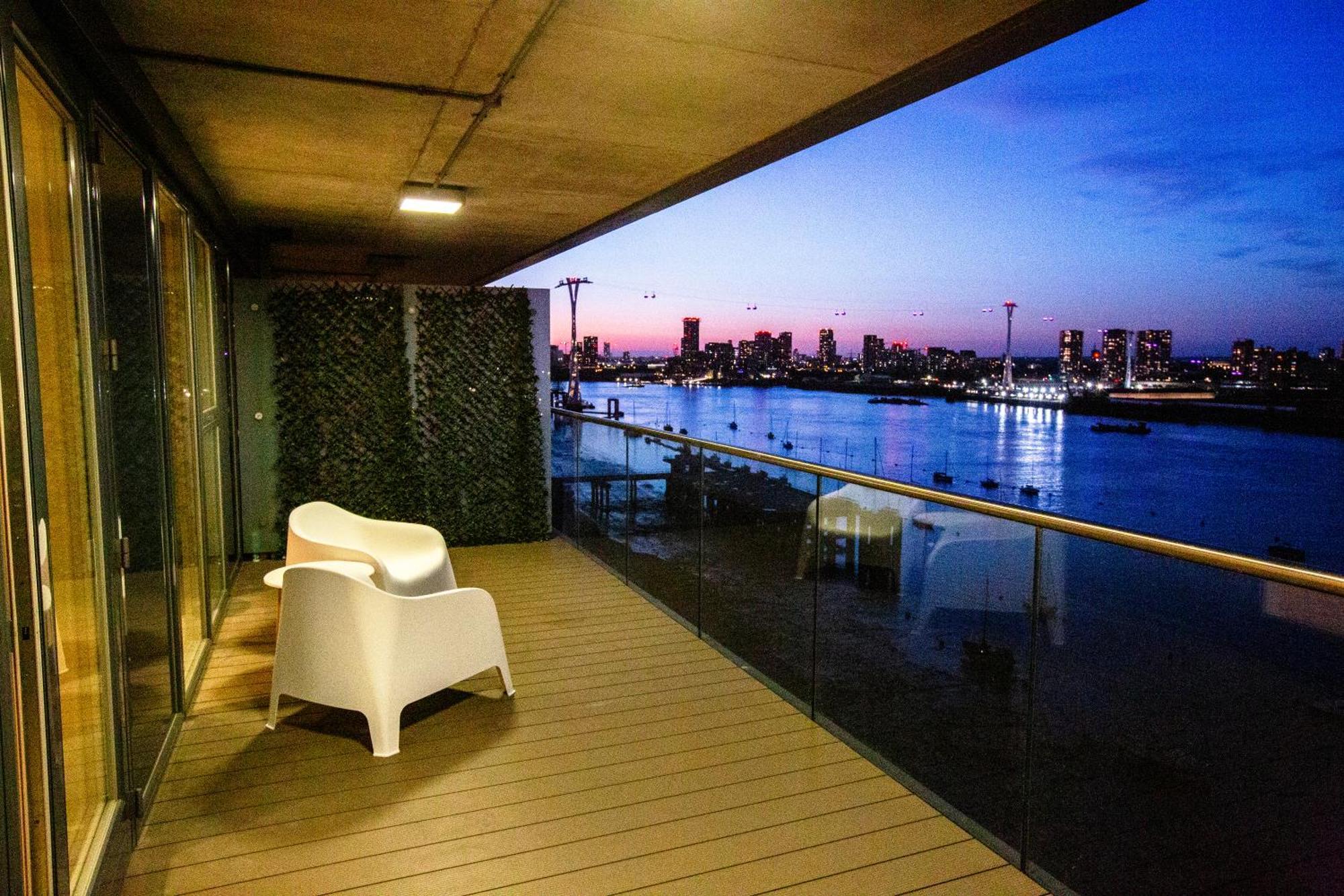 Waterfront- Greenwich O2 Arena 2 Bed Flat Apartament